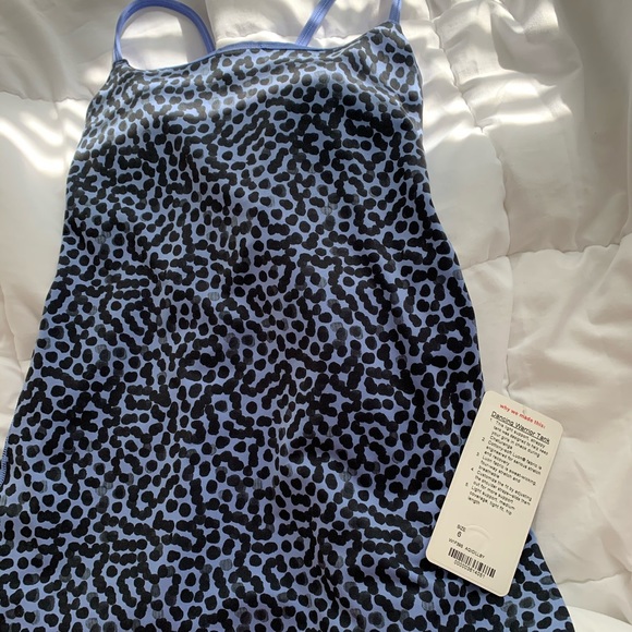 Brand new lululemon tank top with tags - Picture 2 of 2